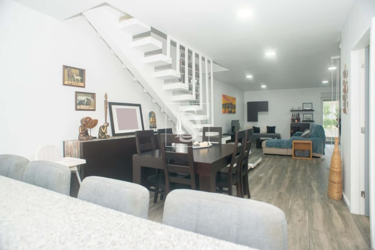 Moradia T3 para Venda em Madalena Foto 45