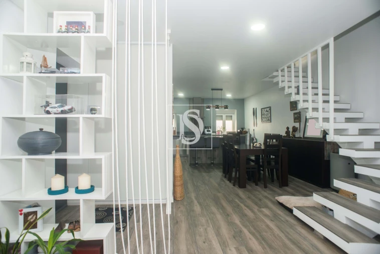 Moradia T3 para Venda em Madalena Foto 52