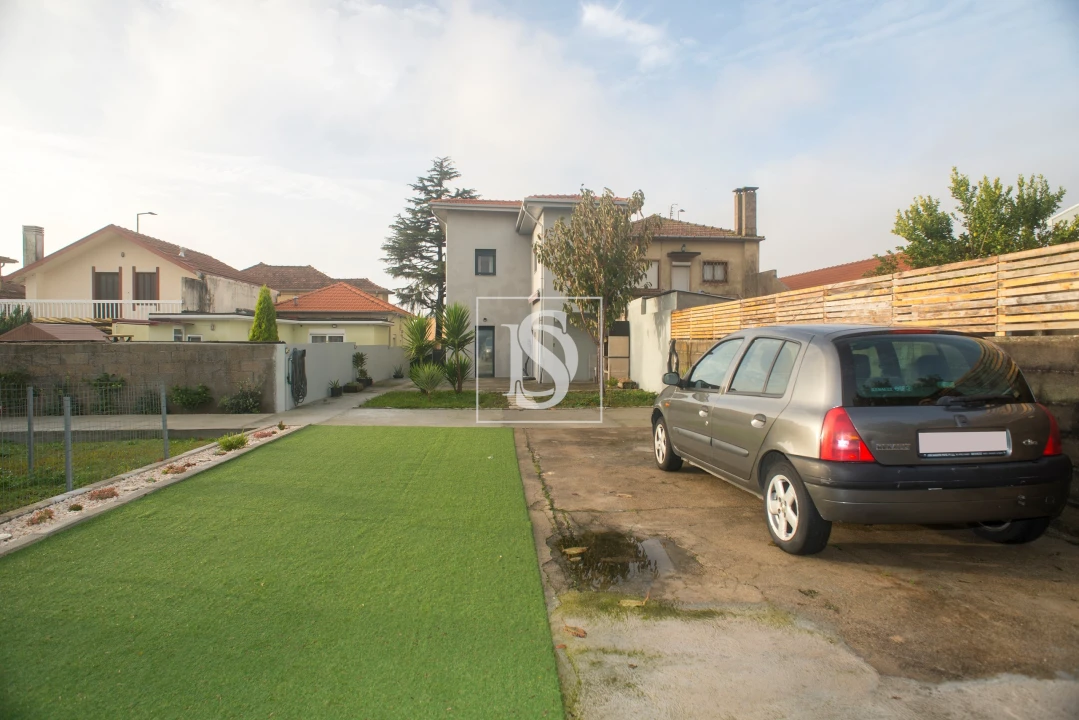 Moradia T3 para Venda em Madalena Foto 3