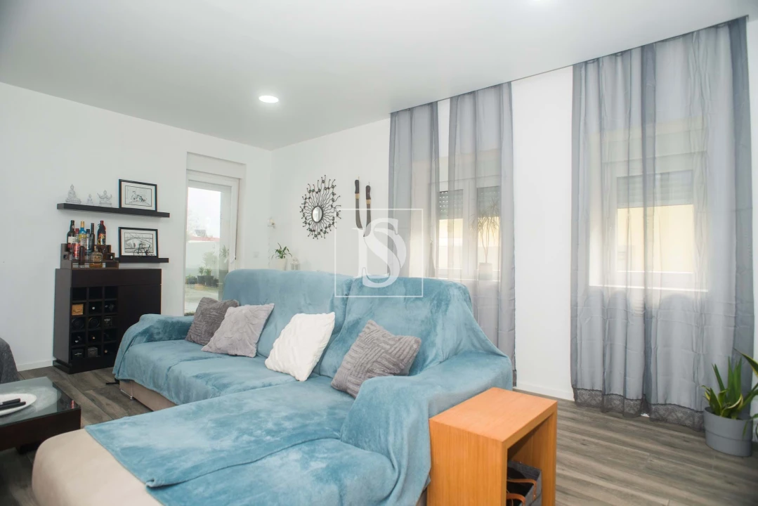 Moradia T3 para Venda em Madalena Foto 47