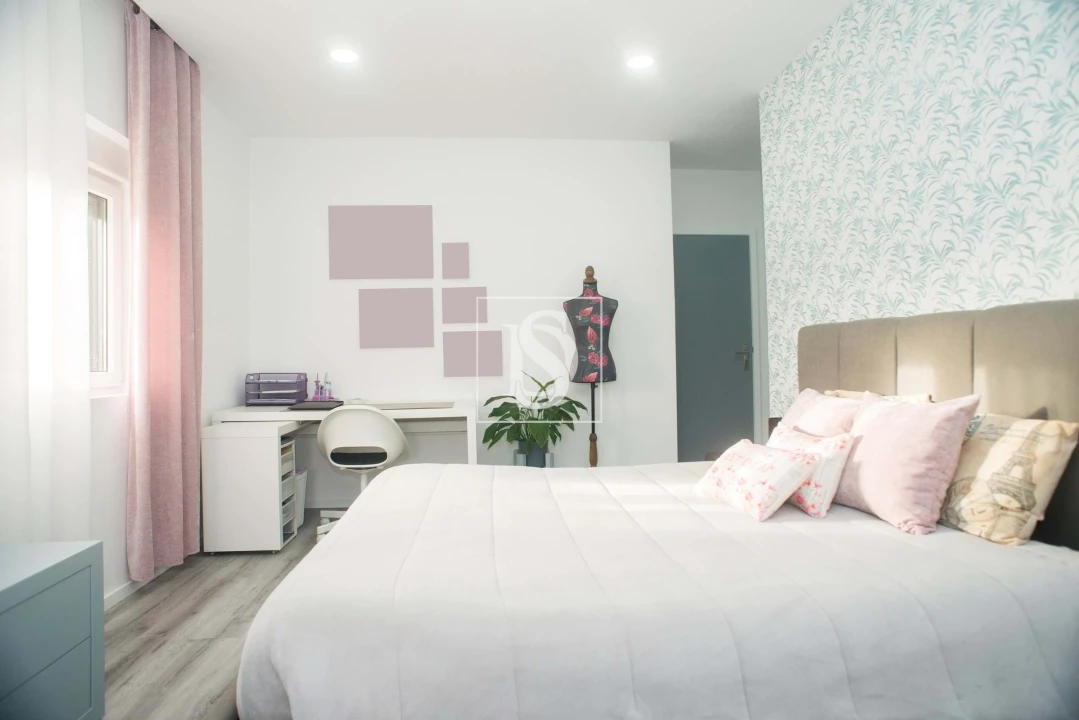 Moradia T3 para Venda em Madalena Foto 21