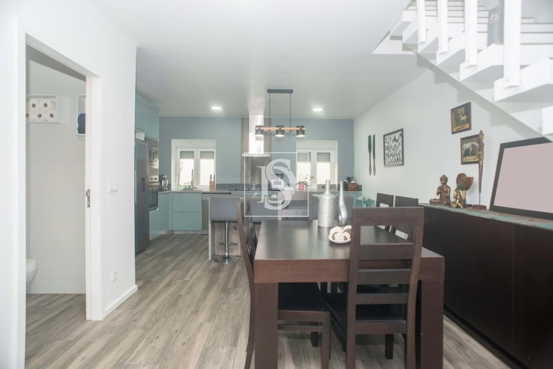 Moradia T3 para Venda em Madalena Foto 37