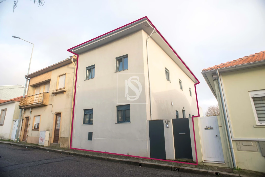 Moradia T3 para Venda em Madalena Foto 75