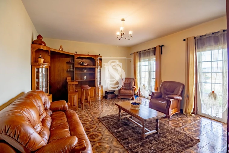 Moradia T4 para Venda em Gondar Foto 2