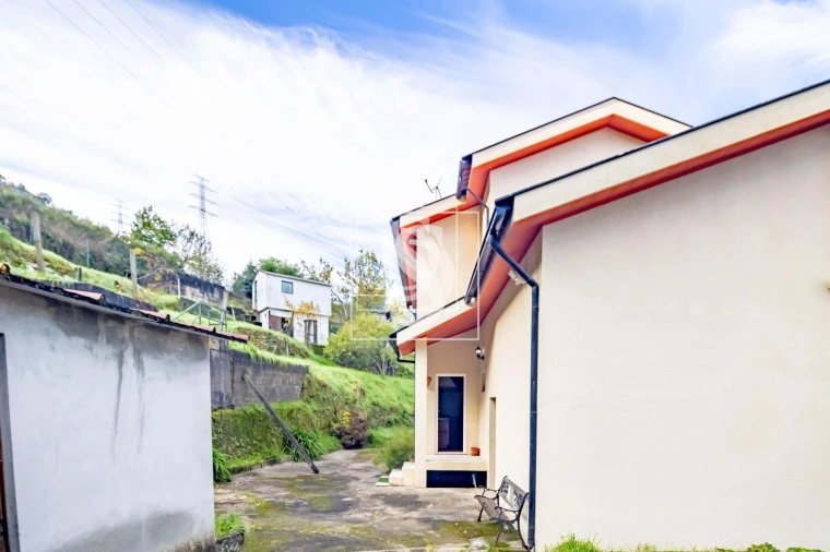 Moradia T4 para Venda em Gondar Foto 34