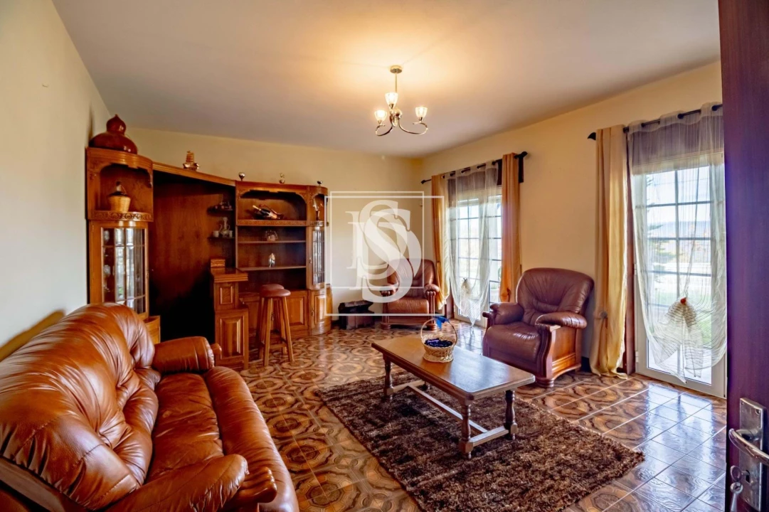 Moradia T4 para Venda em Gondar Foto 9