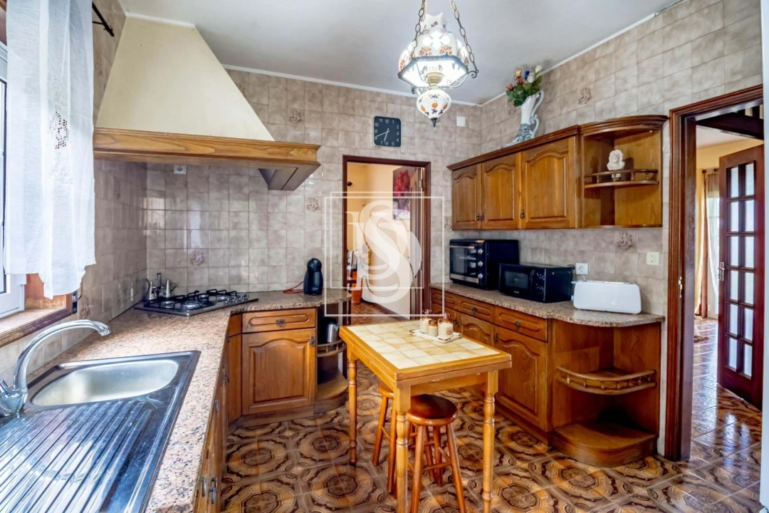 Moradia T4 para Venda em Gondar Foto 3