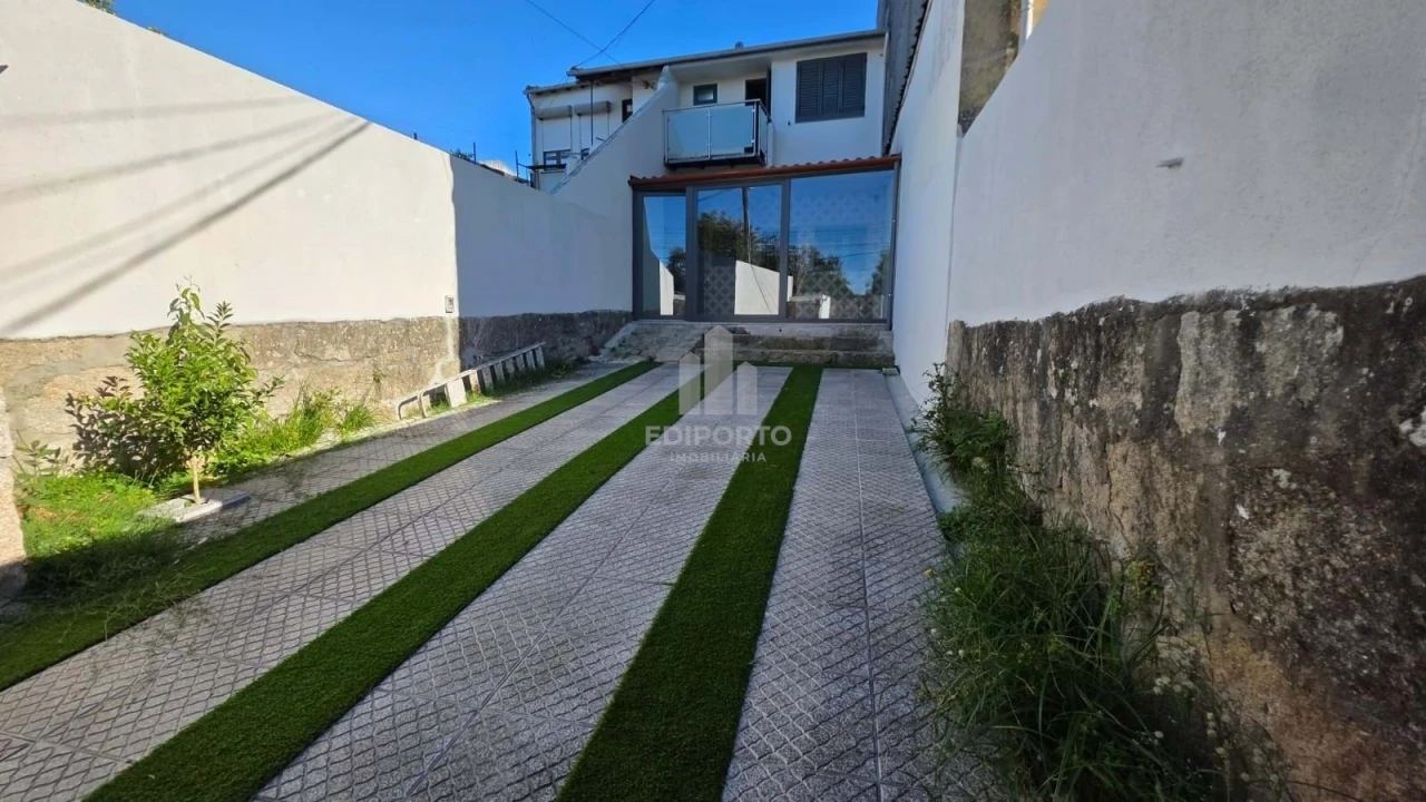 Moradia T3 para Arrendamento em Paranhos Foto 1