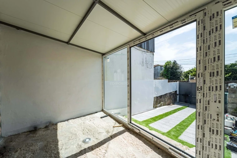 Moradia T3 para Arrendamento em Paranhos Foto 14