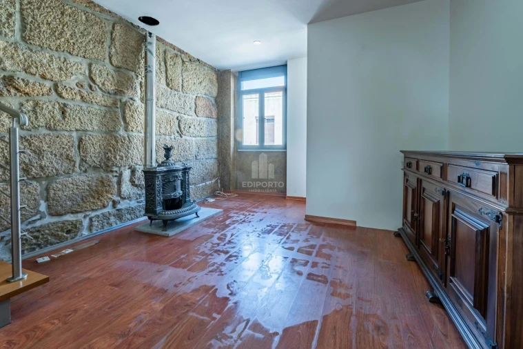 Moradia T3 para Arrendamento em Paranhos Foto 10