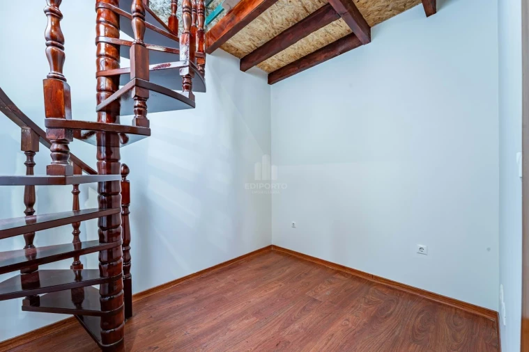 Moradia T3 para Arrendamento em Paranhos Foto 26