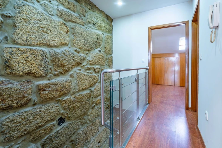 Moradia T3 para Arrendamento em Paranhos Foto 15