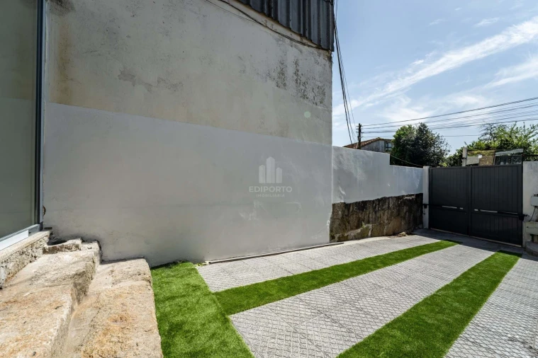 Moradia T3 para Arrendamento em Paranhos Foto 12