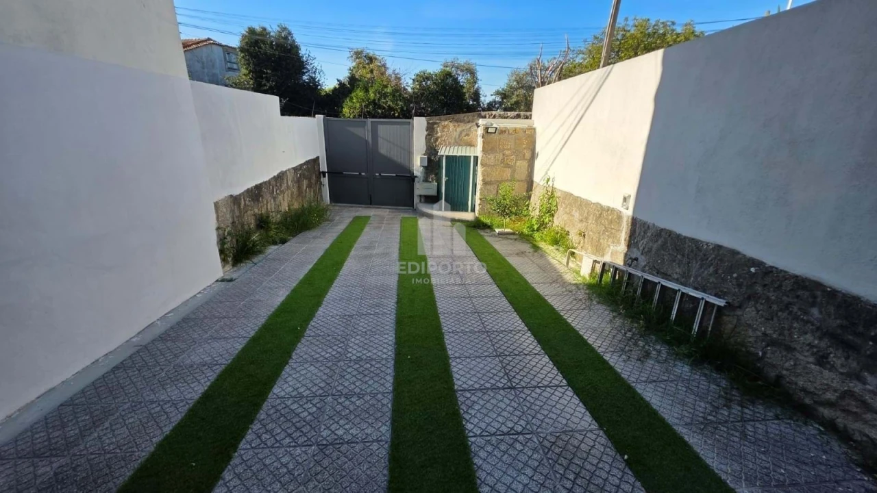 Moradia T3 para Arrendamento em Paranhos Foto 2