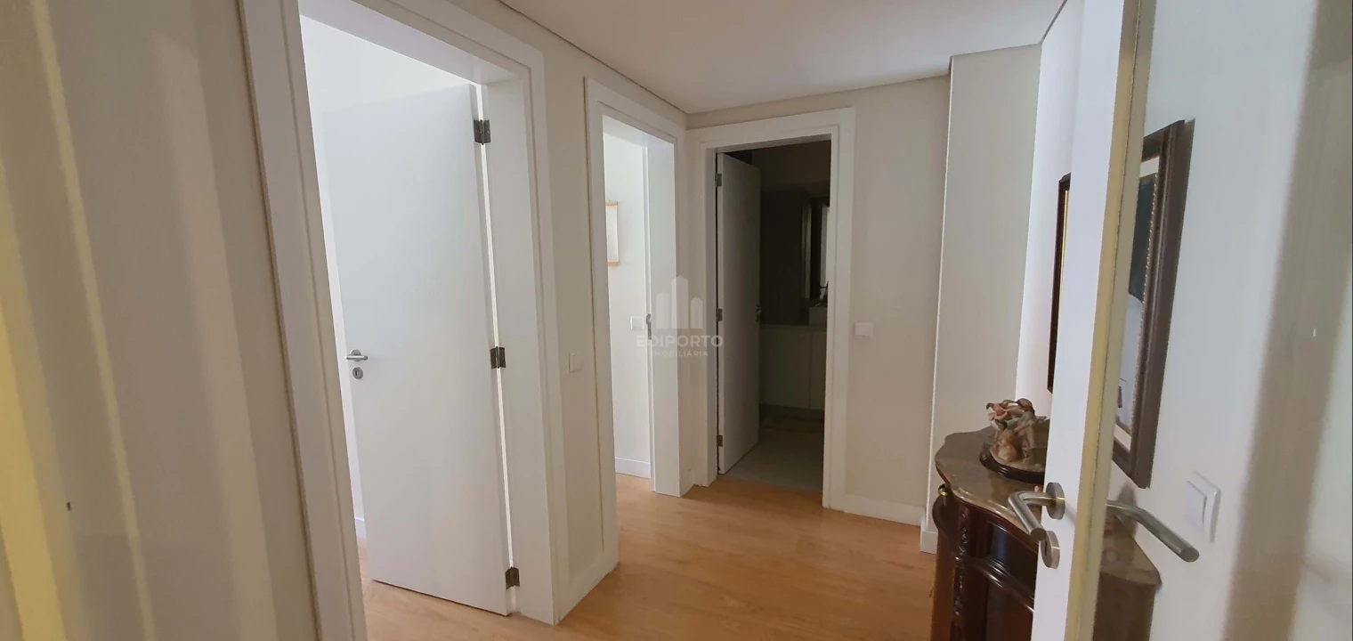 Apartamento T4 para Venda em Santa Marinha e São Pedro da Afurada Foto 25