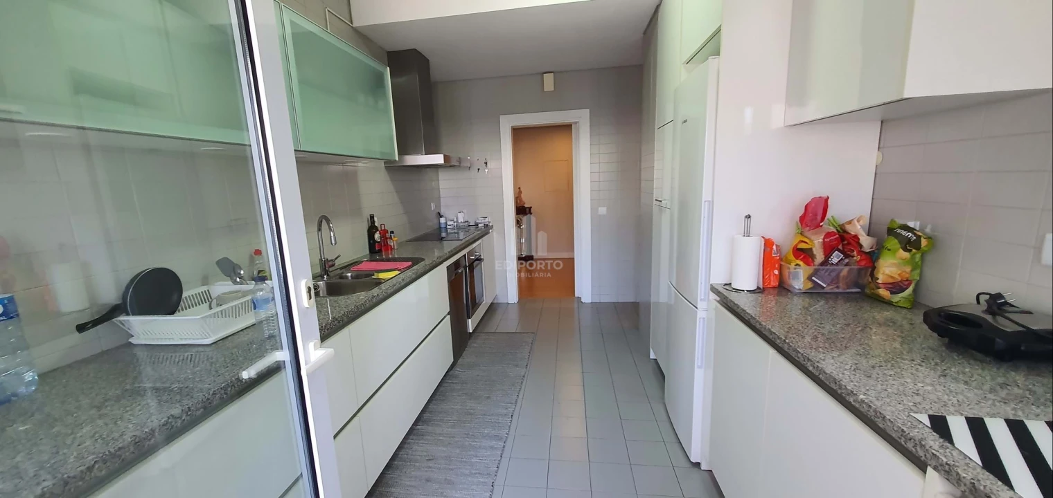 Apartamento T4 para Venda em Santa Marinha e São Pedro da Afurada Foto 10