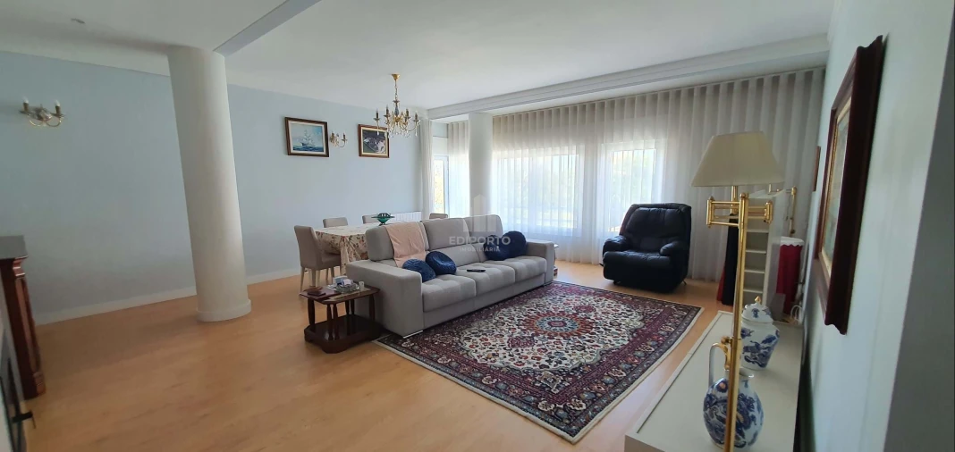 Apartamento T4 para Venda em Santa Marinha e São Pedro da Afurada Foto 4