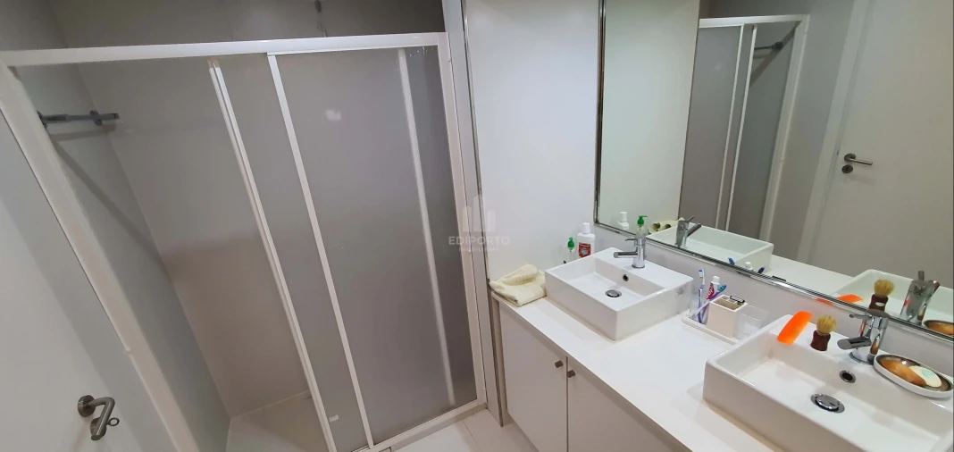 Apartamento T4 para Venda em Santa Marinha e São Pedro da Afurada Foto 24