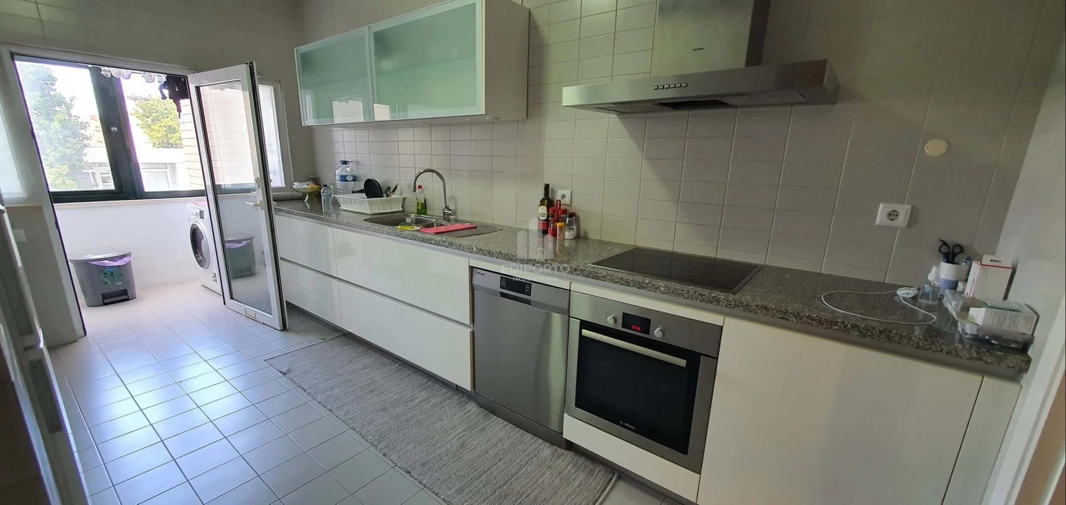 Apartamento T4 para Venda em Santa Marinha e São Pedro da Afurada Foto 11