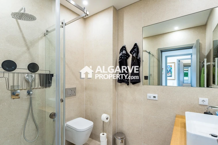 Apartamento T2 para Venda em Quarteira Foto 27