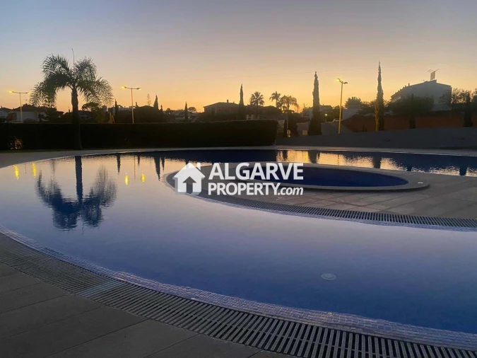 Apartamento T2 para Venda em Quarteira Foto 10