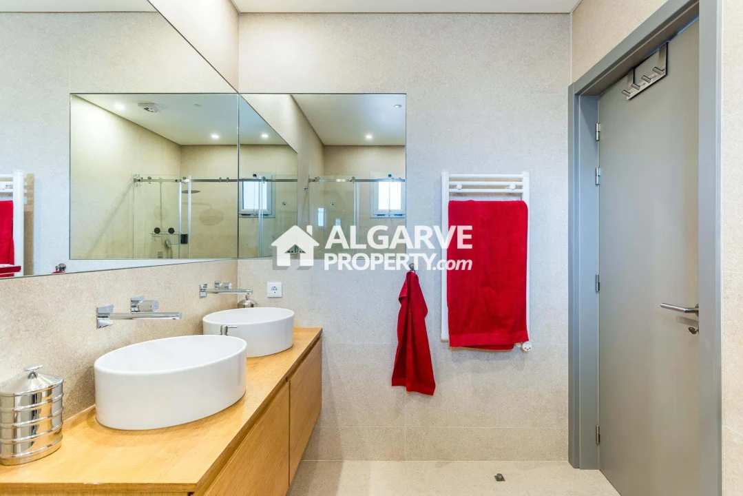 Apartamento T2 para Venda em Quarteira Foto 25