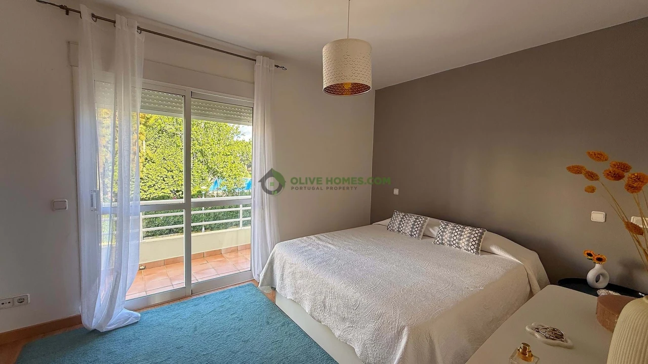 Moradia T2 para Venda em Quarteira Foto 4