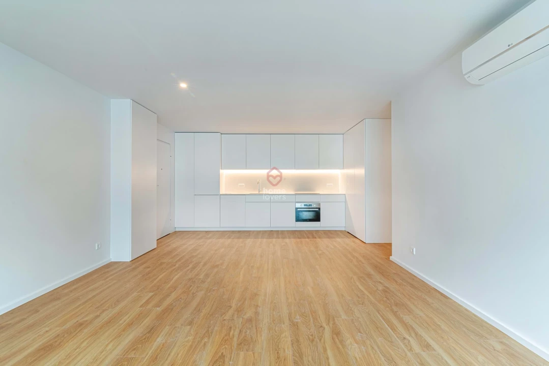 Apartamento T2 para Venda em Campanhã Foto 1