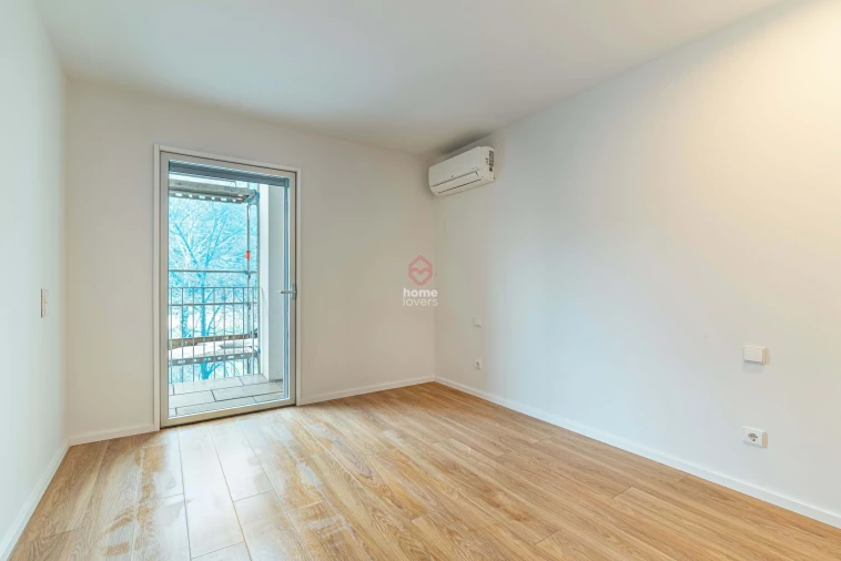 Apartamento T2 para Venda em Campanhã Foto 10