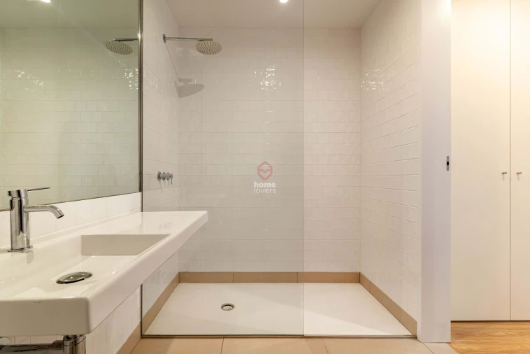 Apartamento T2 para Venda em Campanhã Foto 17