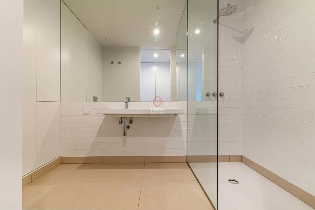 Apartamento T2 para Venda em Campanhã Foto 18