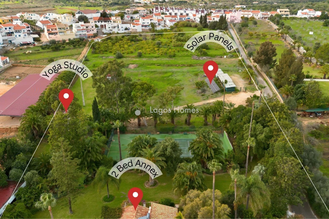 Moradia T7 para Venda em Mexilhoeira Grande Foto 44