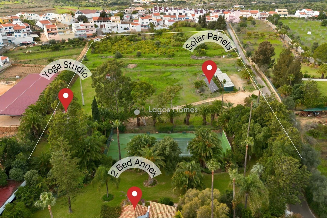 Moradia T7 para Venda em Mexilhoeira Grande Foto 44