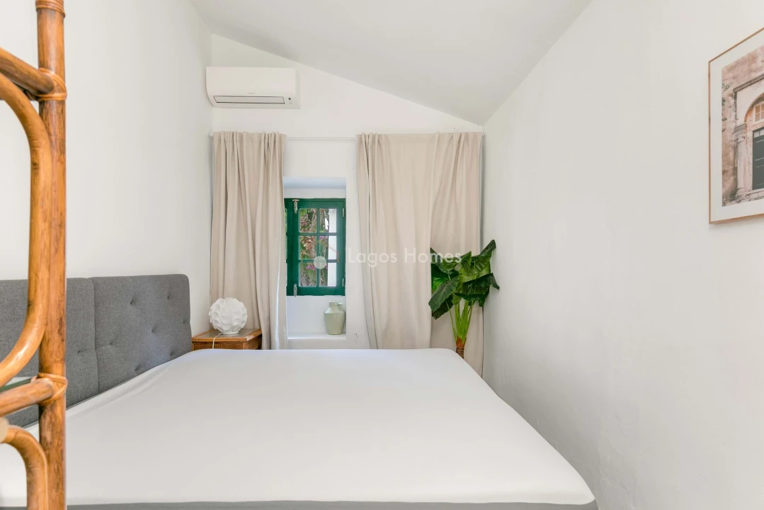 Moradia T7 para Venda em Mexilhoeira Grande Foto 27