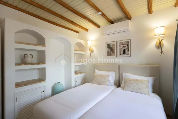 Moradia T7 para Venda em Mexilhoeira Grande Foto 15