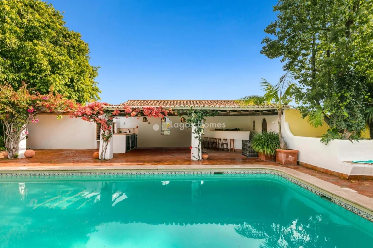 Moradia T7 para Venda em Mexilhoeira Grande Foto 4