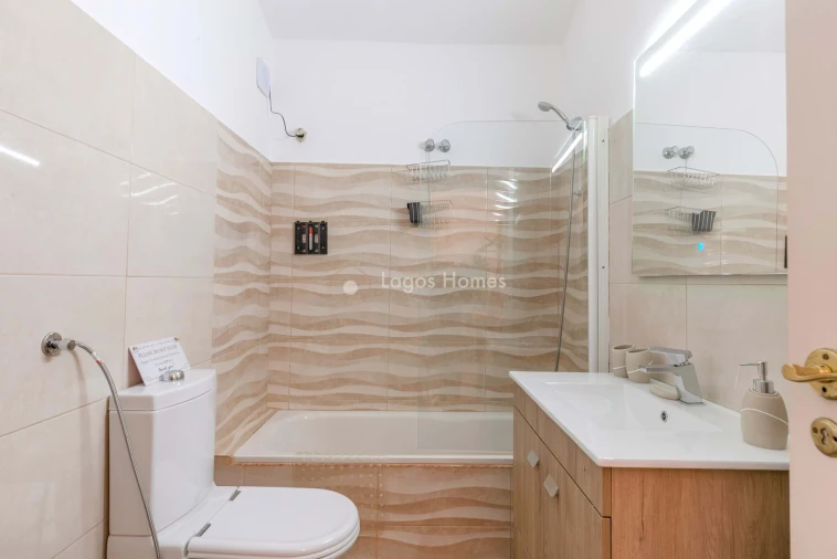 Moradia T7 para Venda em Mexilhoeira Grande Foto 28