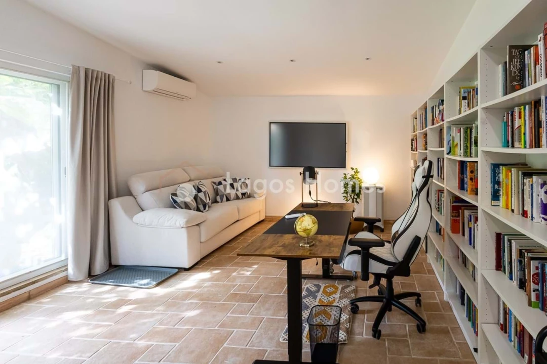 Moradia T7 para Venda em Mexilhoeira Grande Foto 40