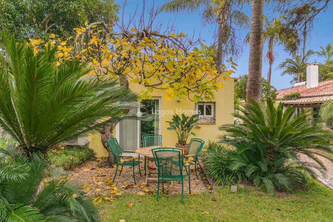 Moradia T7 para Venda em Mexilhoeira Grande Foto 38