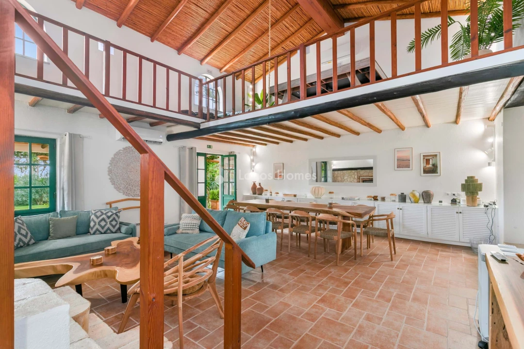 Moradia T7 para Venda em Mexilhoeira Grande Foto 8