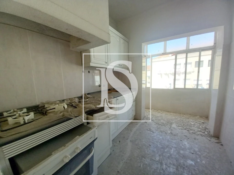 Apartamento T1 para Venda em Baixa da Banheira e Vale da Amoreira Foto 11