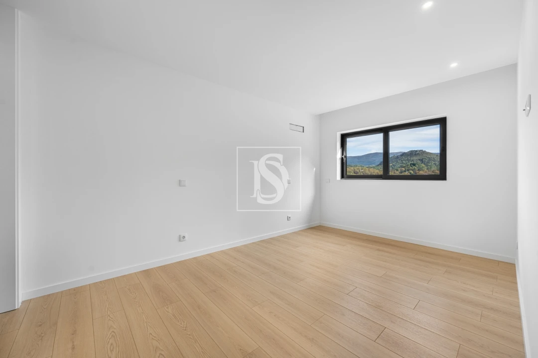 Apartamento T3 para Venda em Vieira do Minho Foto 12