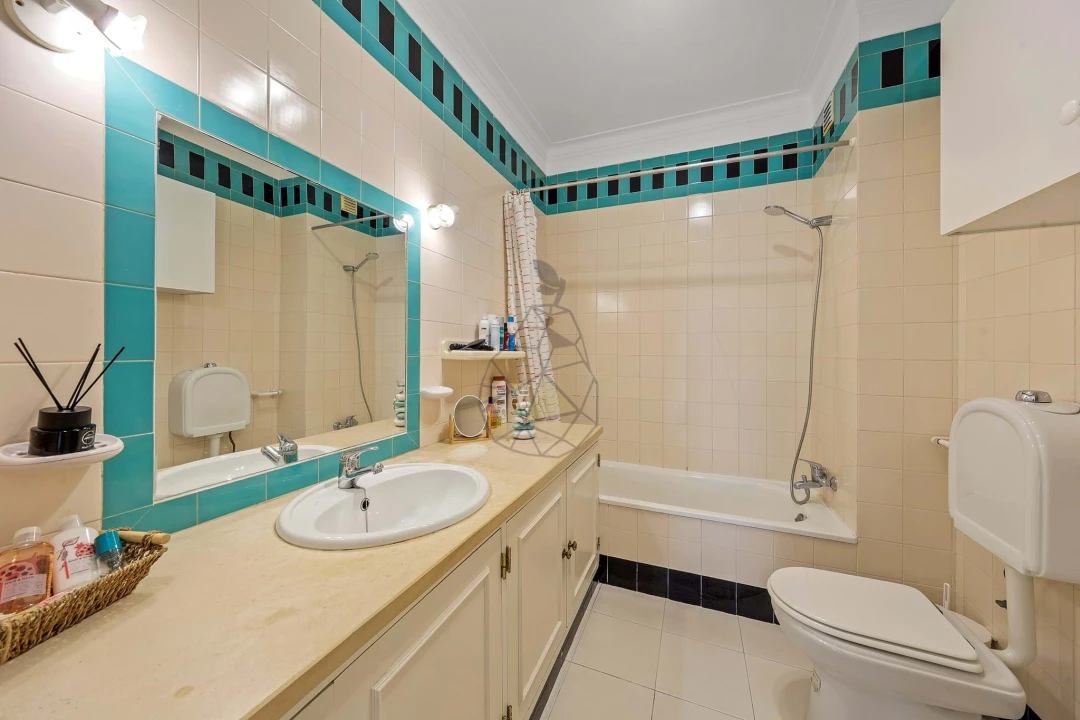 Apartamento T1 para Venda em Portimão Foto 11