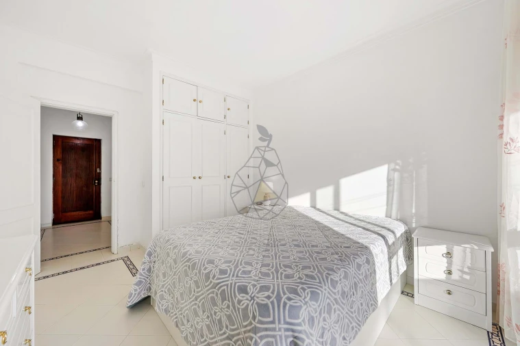 Apartamento T1 para Venda em Portimão Foto 9