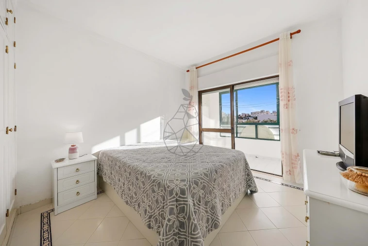 Apartamento T1 para Venda em Portimão Foto 3