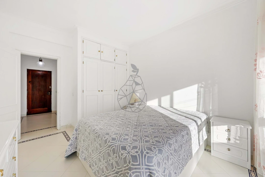 Apartamento T1 para Venda em Portimão Foto 9