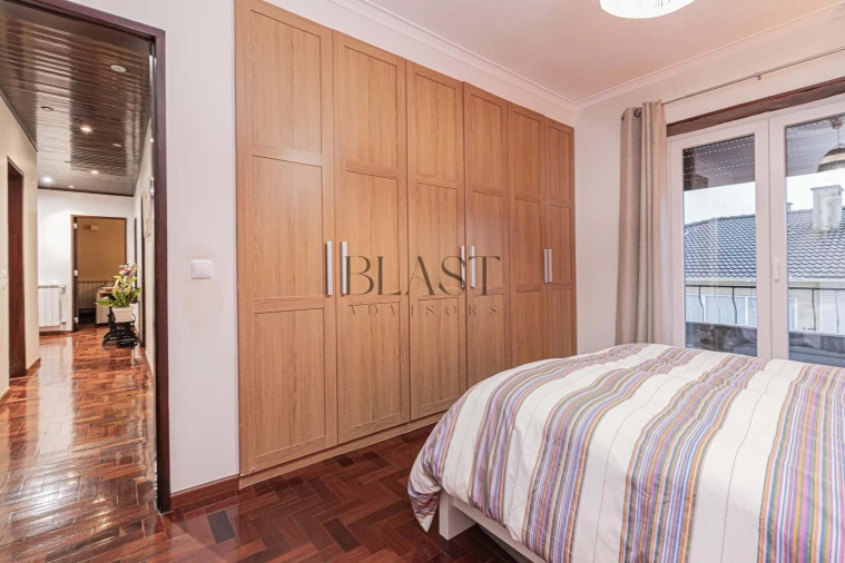 Apartamento T3 para Venda em Porto Salvo Foto 14