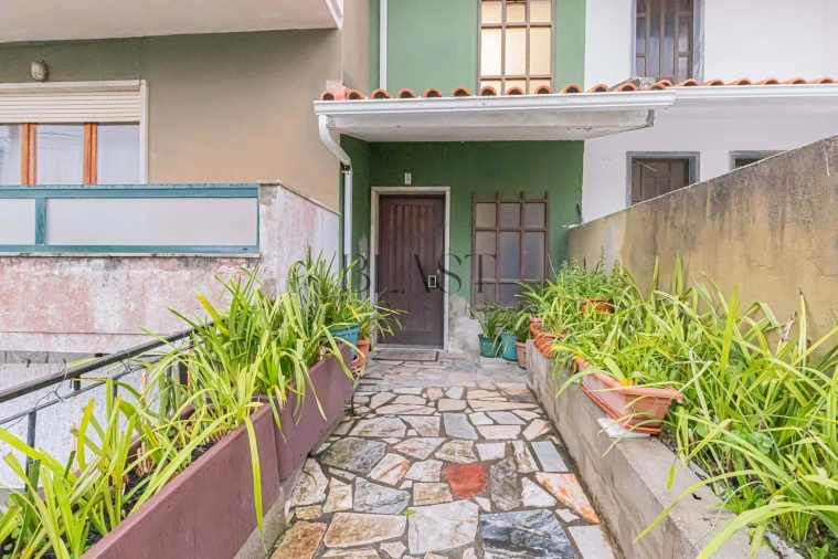 Apartamento T3 para Venda em Porto Salvo Foto 21