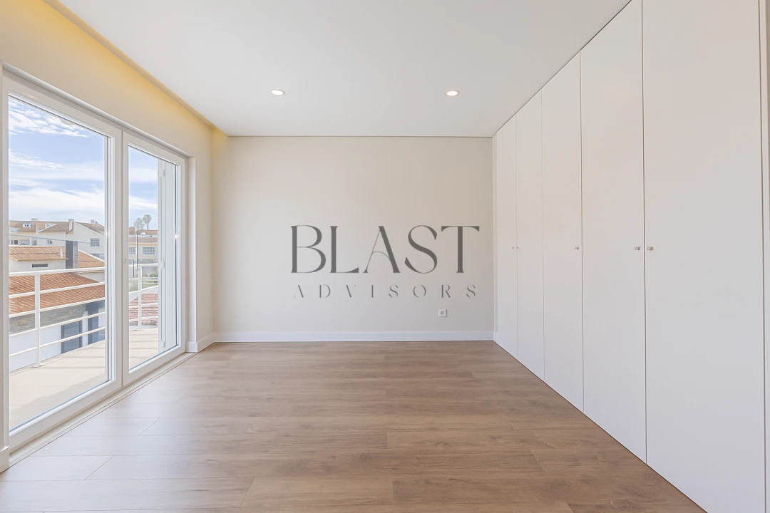 Moradia T5 para Venda em Charneca de Caparica e Sobreda Foto 30