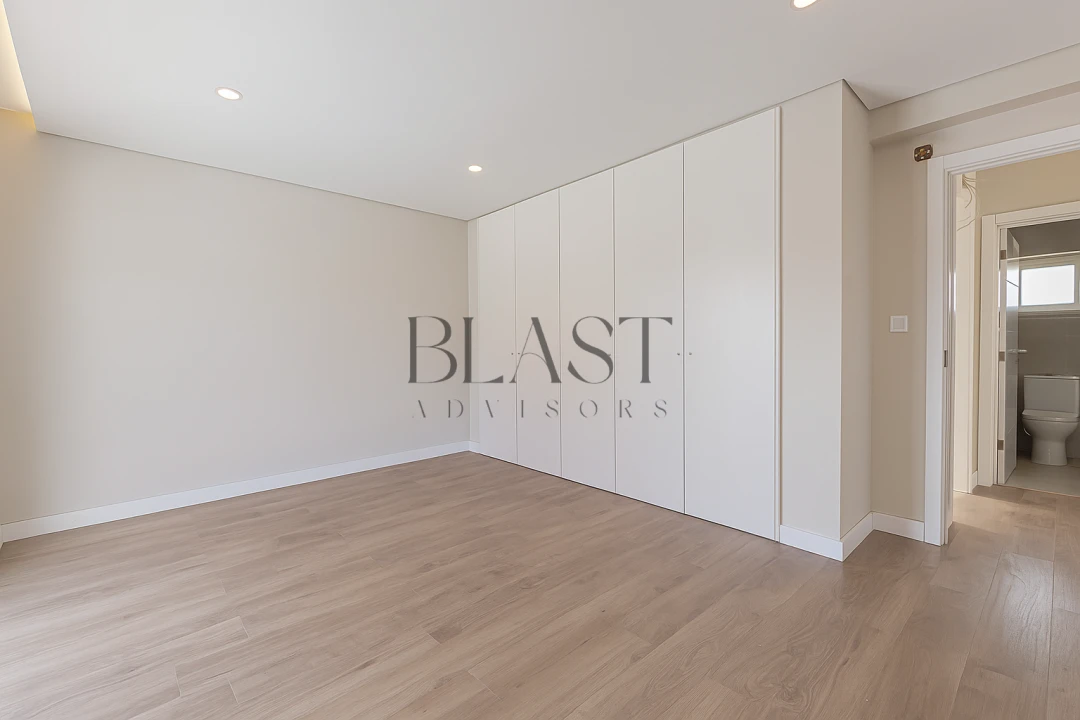 Moradia T5 para Venda em Charneca de Caparica e Sobreda Foto 31